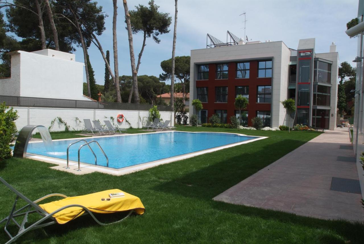 Apartamentos Royal Marina Gardens Castelldefels Esterno foto