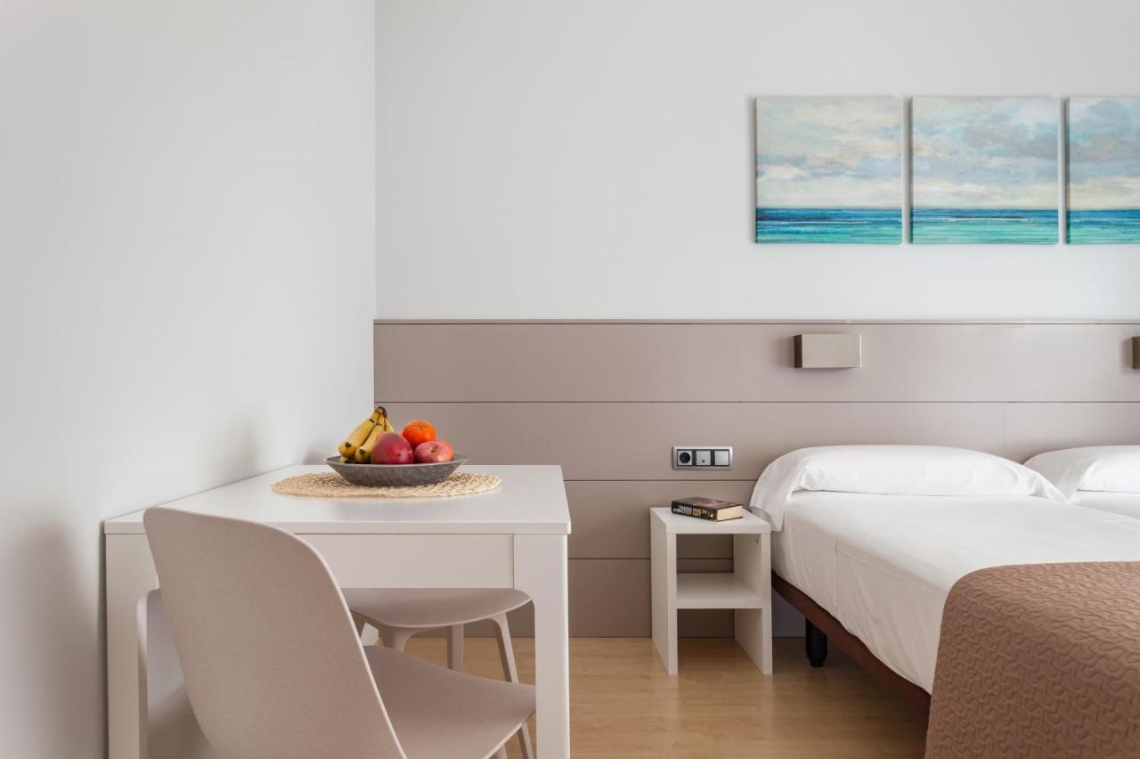 Apartamentos Royal Marina Gardens Castelldefels Esterno foto