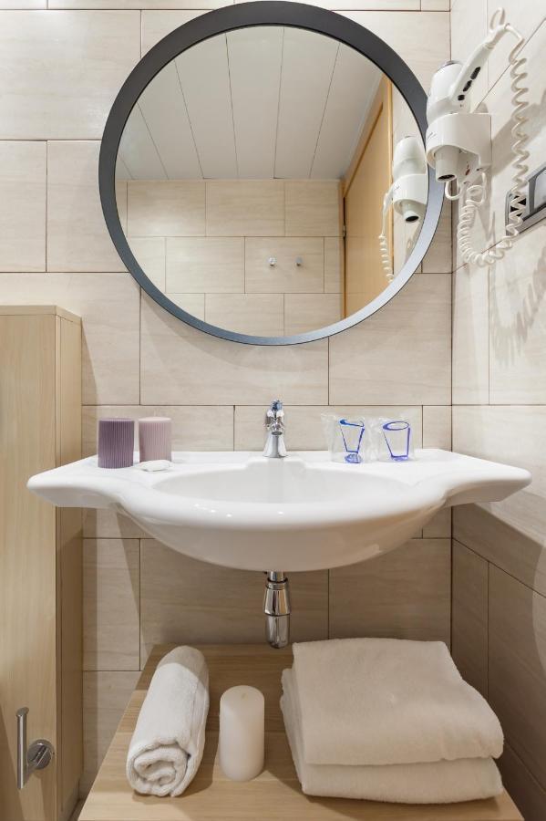 Apartamentos Royal Marina Gardens Castelldefels Esterno foto